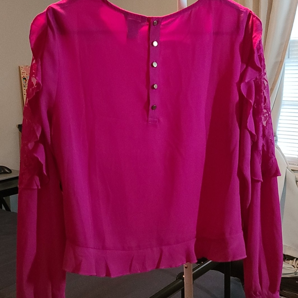 Top - Picture 2 of 4